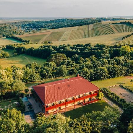 Farma Ovčí Terasy Nemcicky (Breclav) Exterior foto