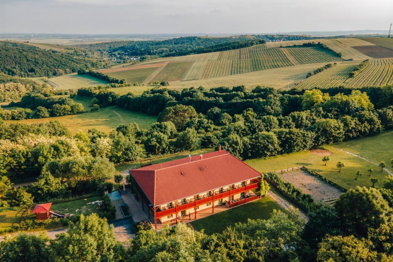 Farma Ovčí Terasy Nemcicky (Breclav) Exterior foto